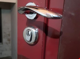 Sergejs - darbu fotoattēli: металлическая дверь после взлома