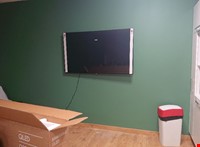 Mārtiņš V. - darbu fotoattēli: TV ekrāna stiprināšana pie sienas